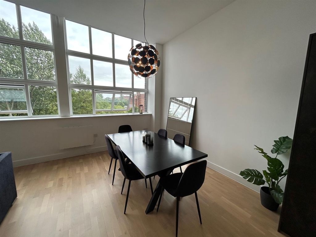Property photo 3 of 15 Dining Room.Jpg