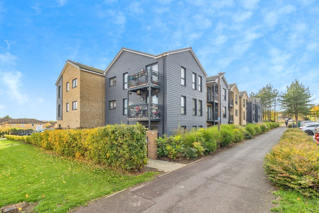 Property photo 1 of 17