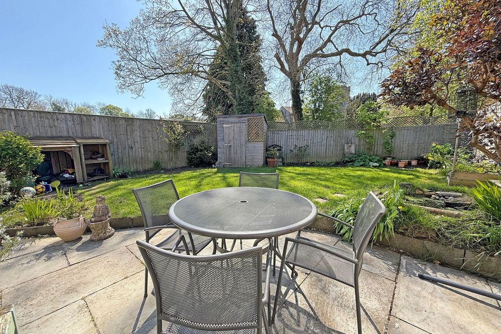 Property photo 2 of 18