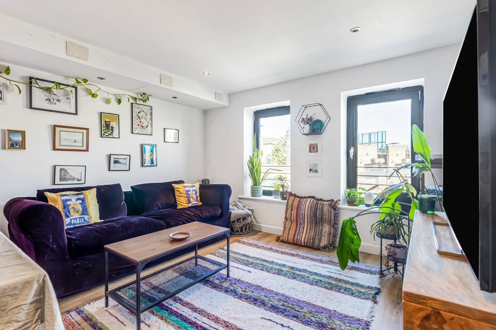 Property photo 1 of 22 Picture No. 20