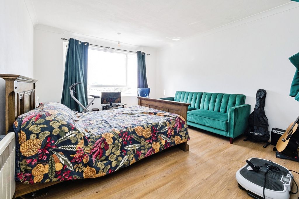 Property photo 3 of 15 Pbox-Img.Jpg