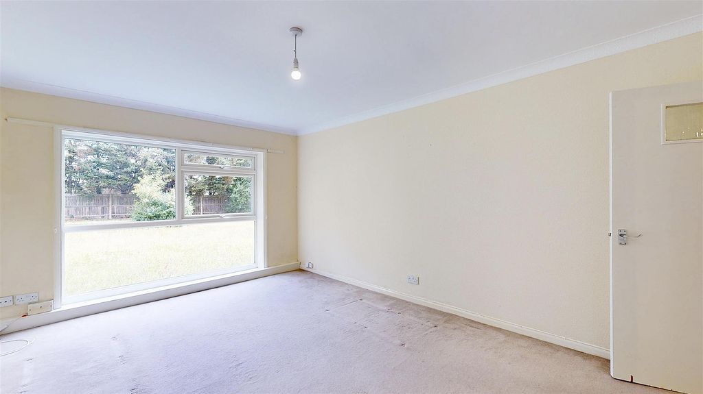 Property photo 2 of 14 P2.Jpg