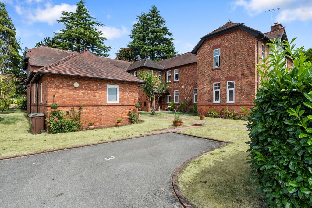 Property photo 1 of 34