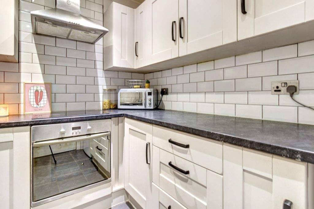 Additional image 9 of 2 bed flat for saleGlasgow Road, Dumbarton G82