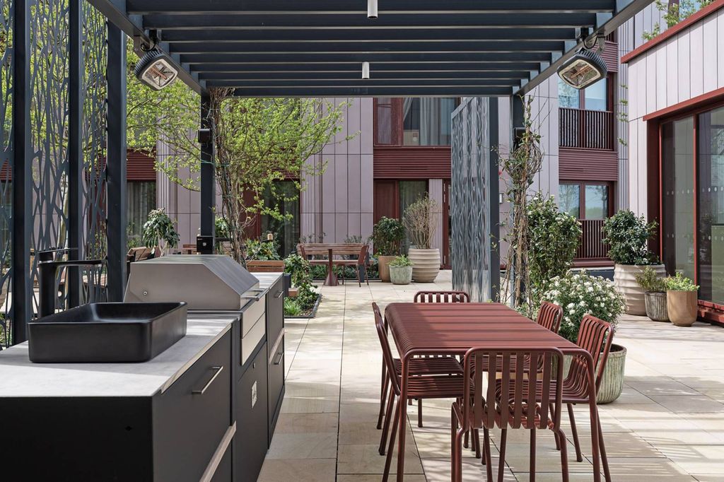 Property photo 3 of 35