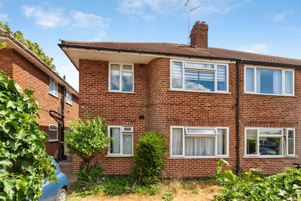 Property photo 1 of 12