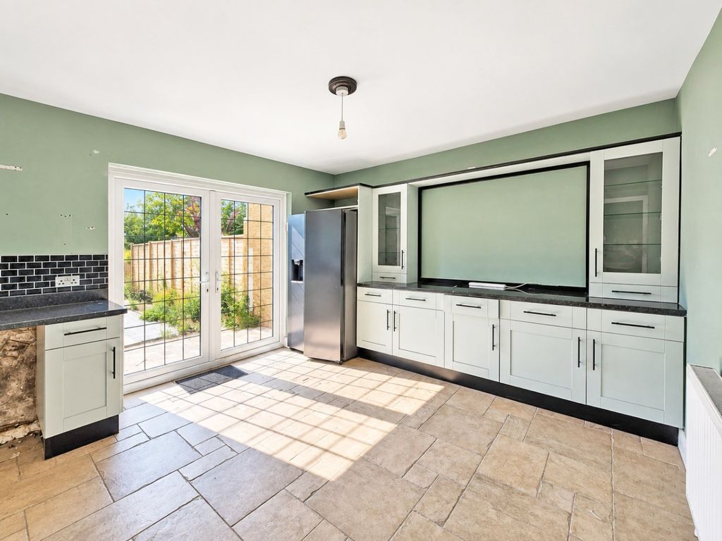 Property photo 3 of 11 4797205