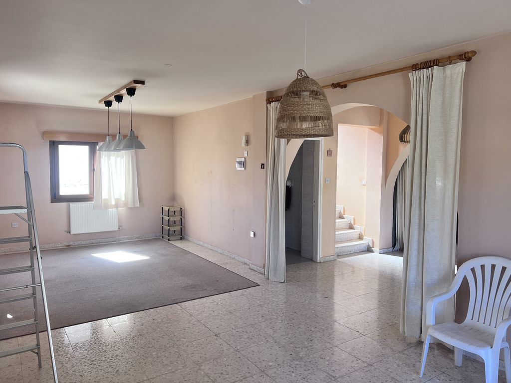 Property photo 1 of 36