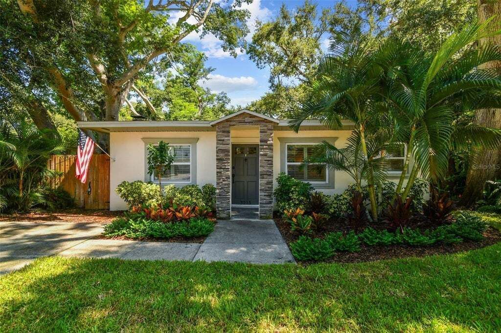 Property photo 1 of 20