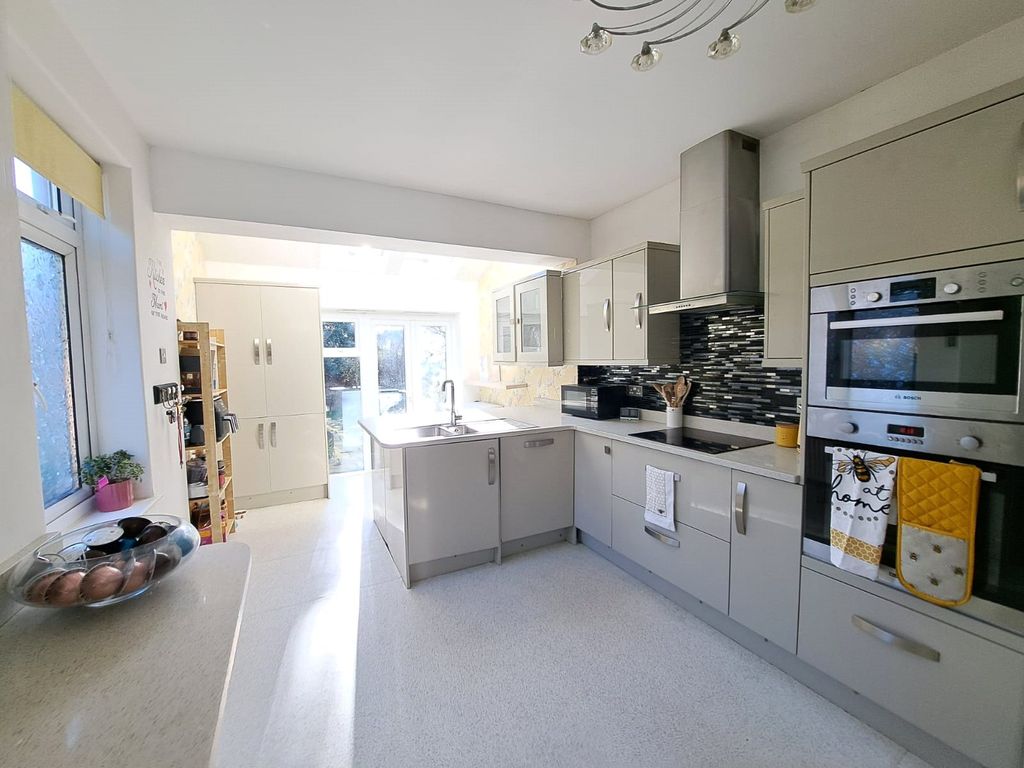 Property photo 3 of 30 Picture No. 30