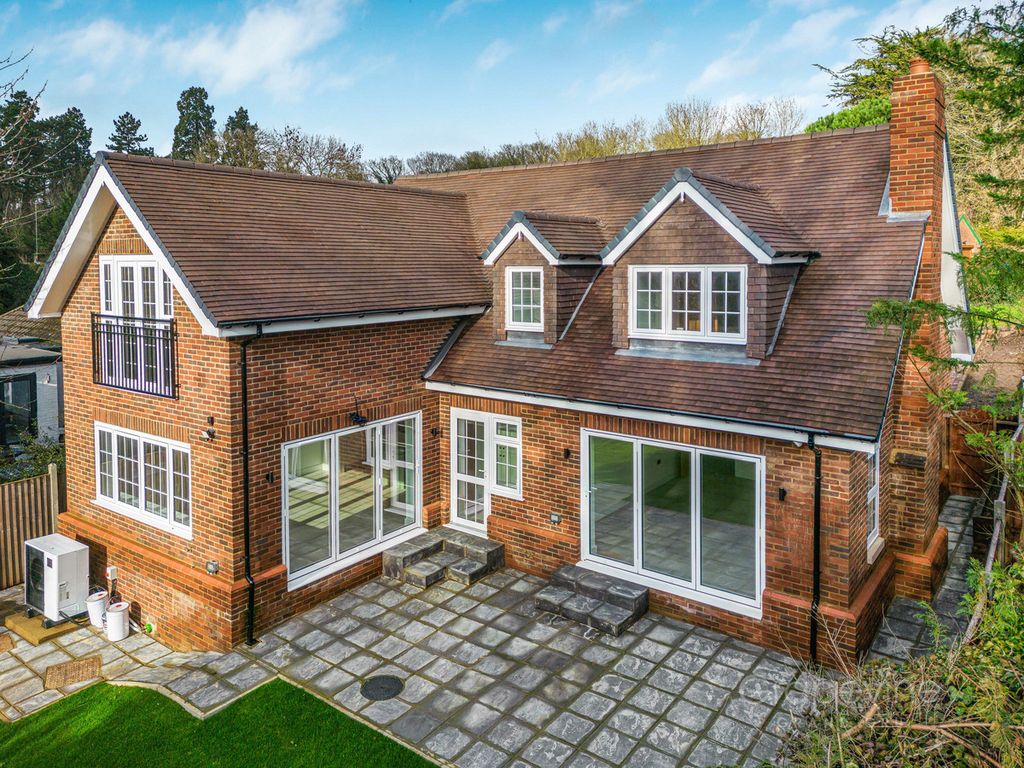 Property photo 1 of 42