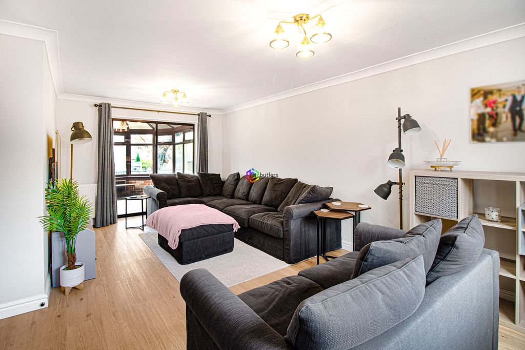 Property photo 2 of 29