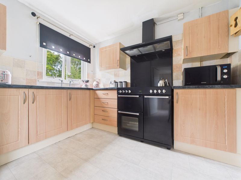 Property photo 2 of 12 Kitchen