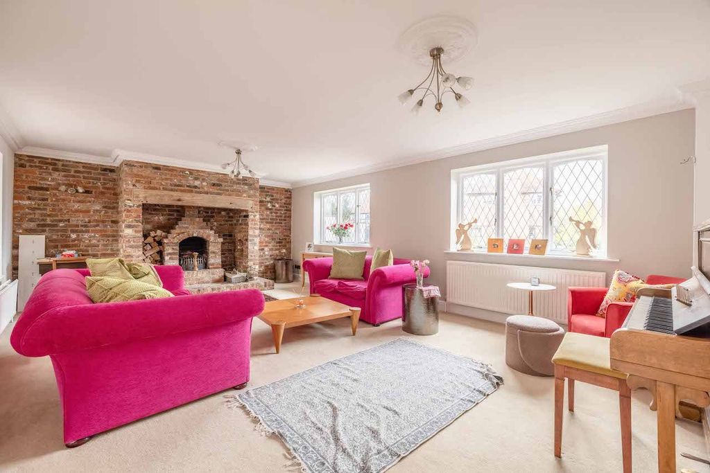 Property photo 2 of 24