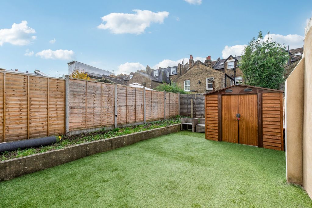 Property photo 2 of 6