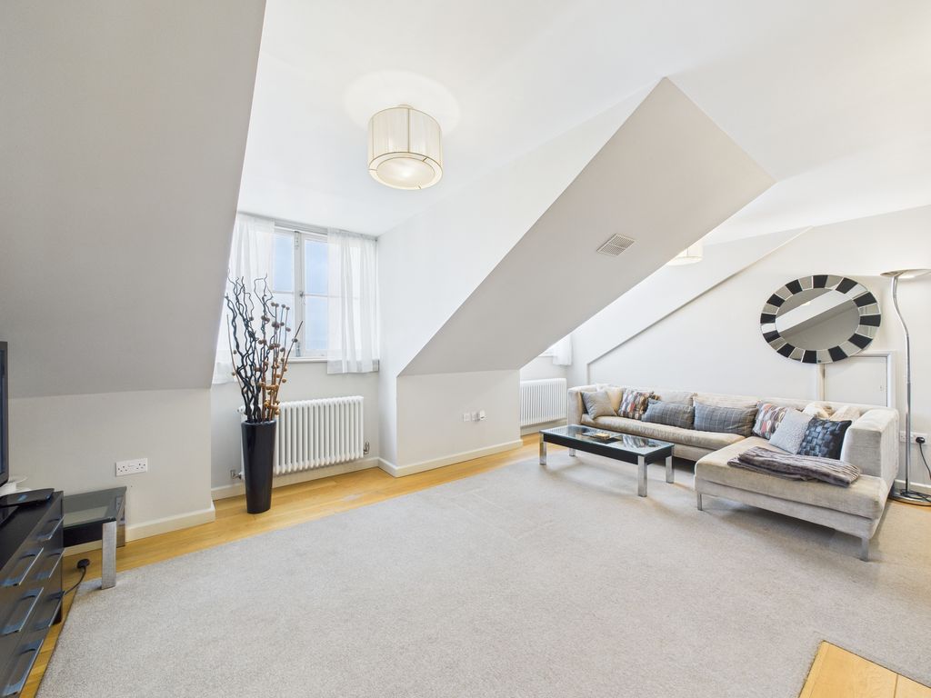 Property photo 3 of 18 Living Area