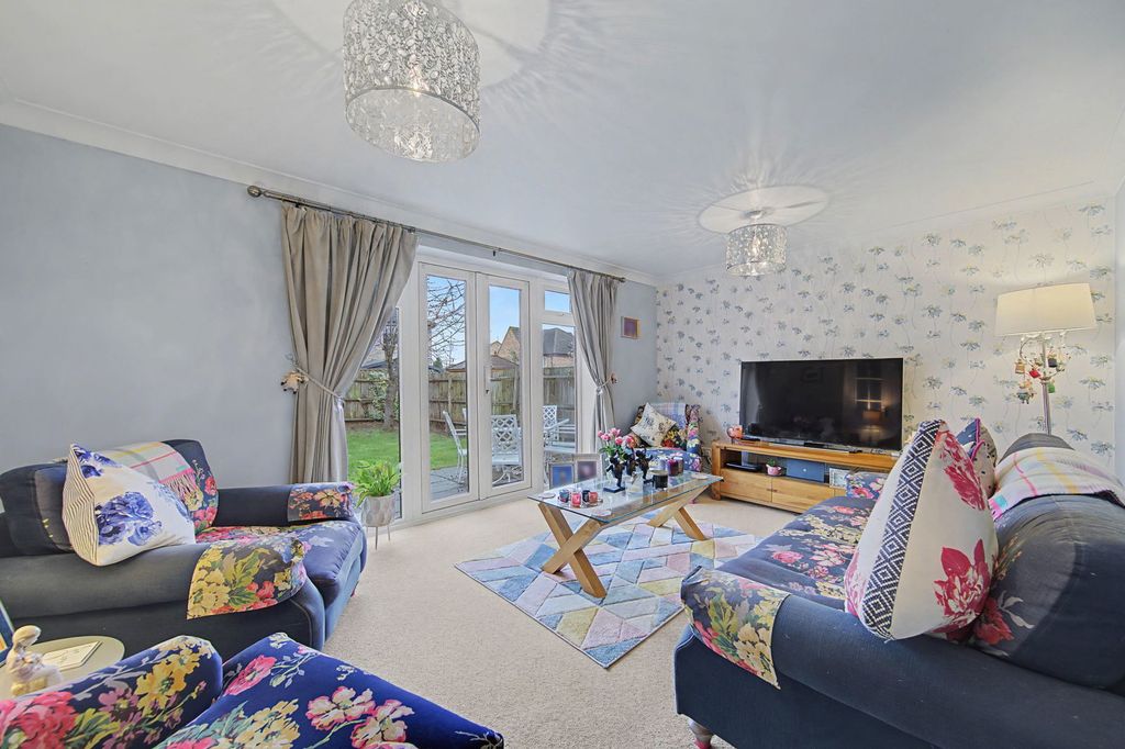 Property photo 3 of 31