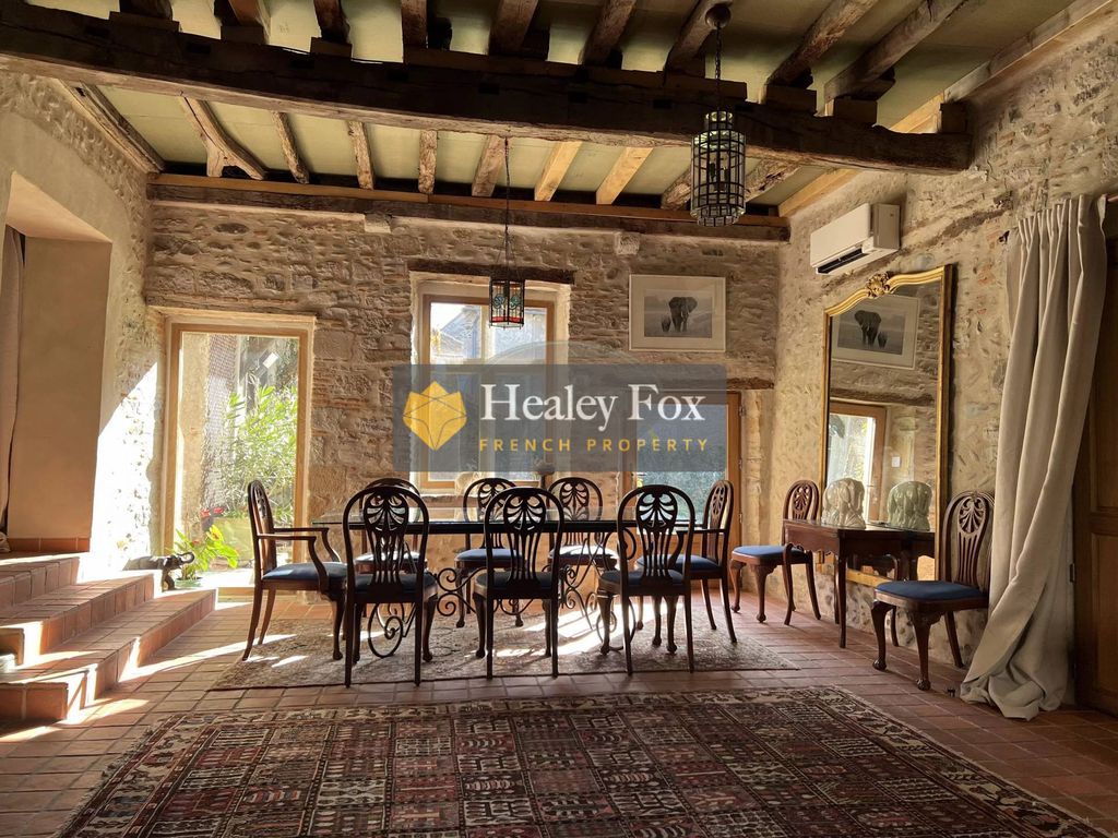 Property photo 2 of 25