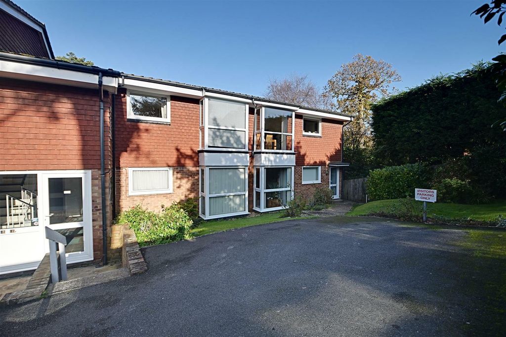 Property photo 1 of 9