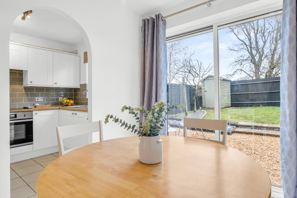 Property photo 3 of 16 Dining Area