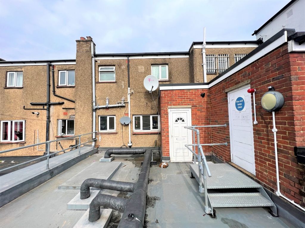 Property photo 1 of 10 5 Bedroom Flat For Sale