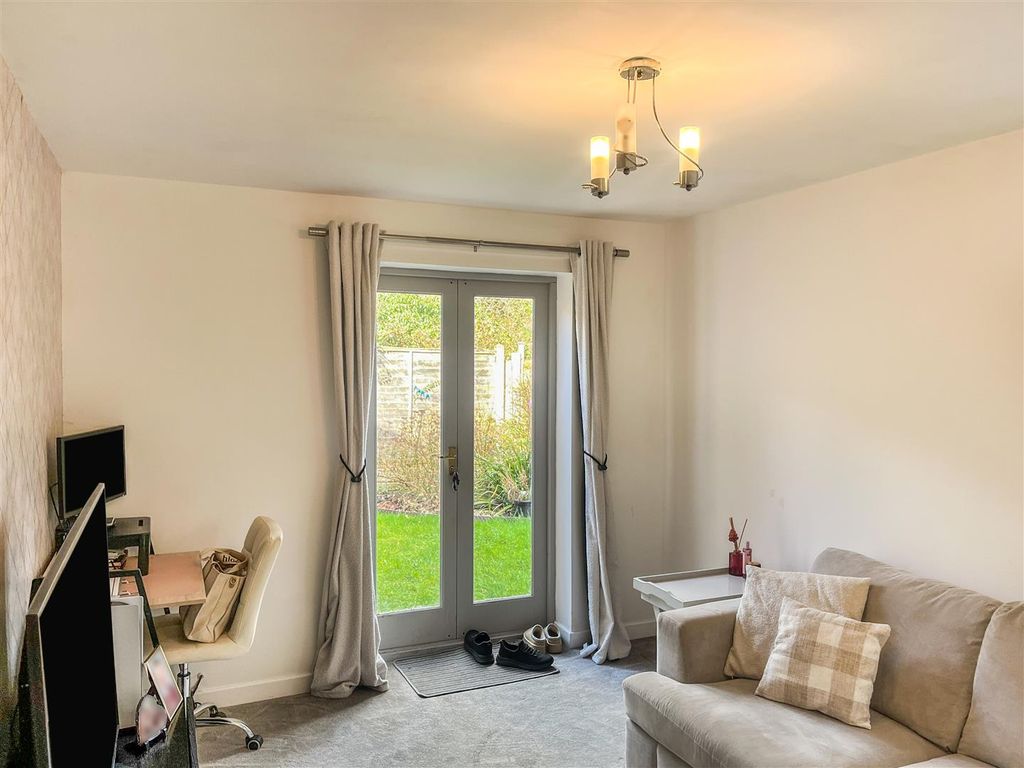 Property photo 3 of 13