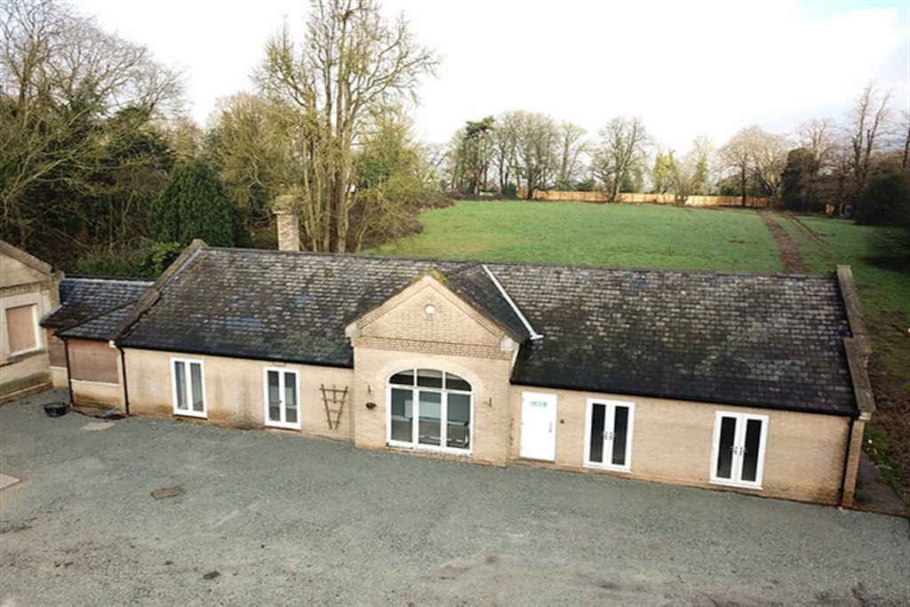 Property photo 2 of 17 Cedar House