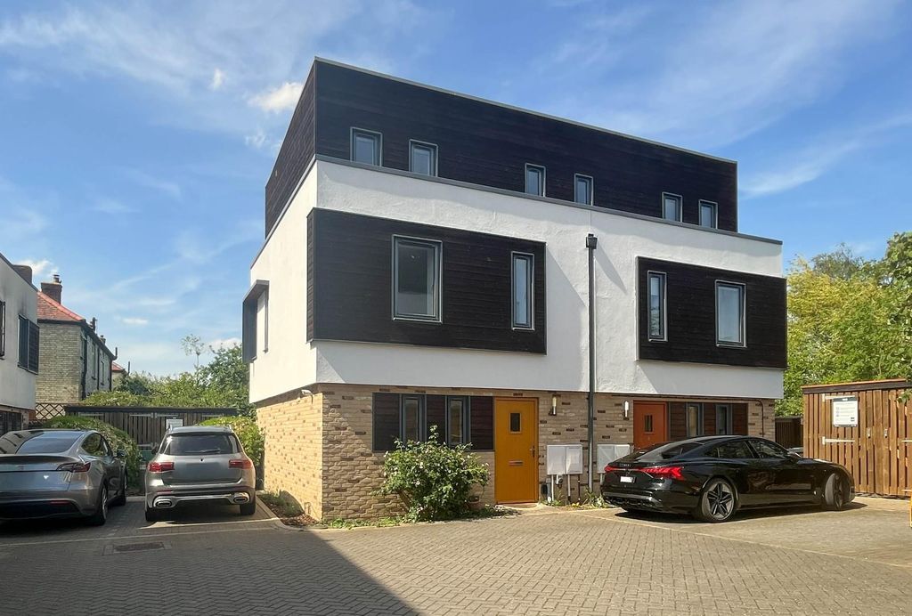 Property photo 1 of 13 Img_0633.Jpg