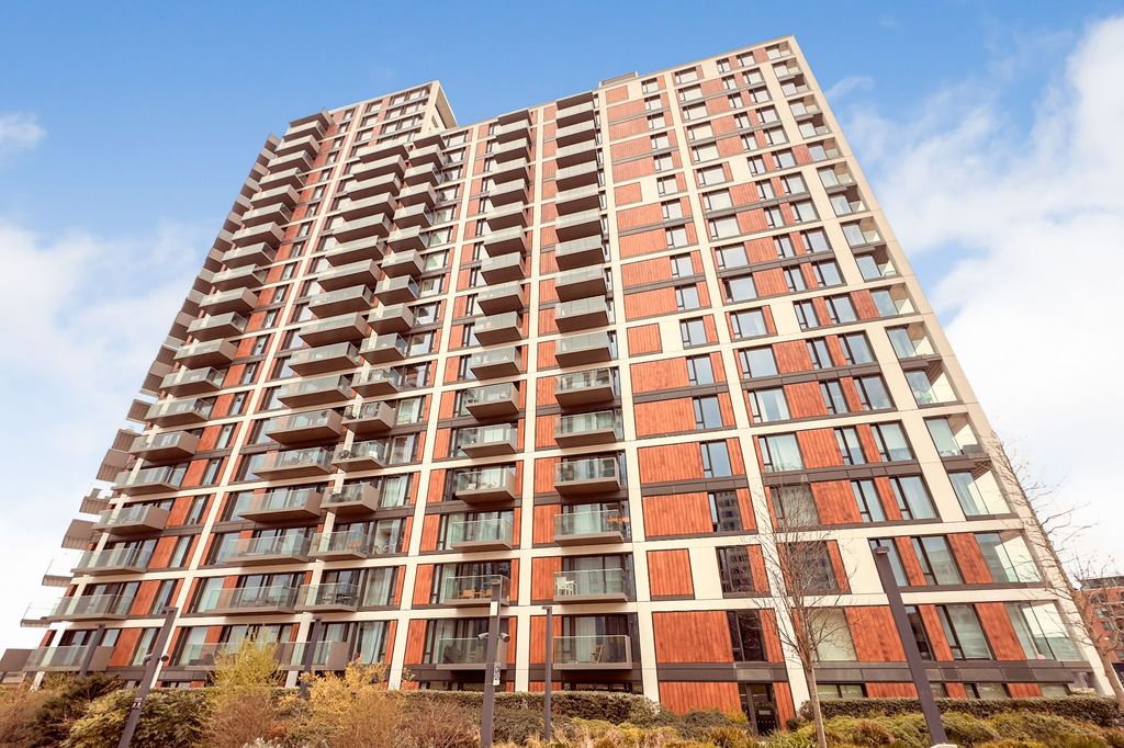 Property photo 1 of 3 Flat 502 Judde House, Duke Of Wellington Avenue, London, Se18 6Dg