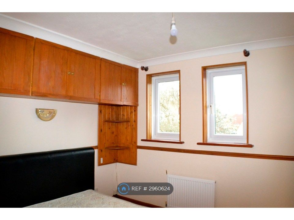 Property photo 2 of 11 Master Bedroom