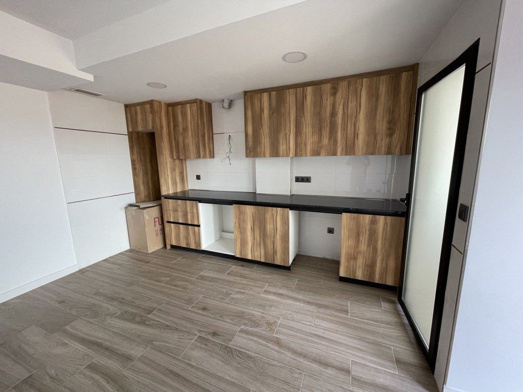 Property photo 3 of 35