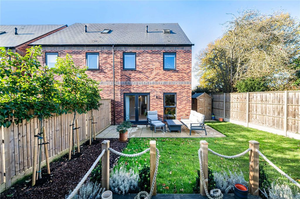 Property photo 2 of 21 Rear Garden