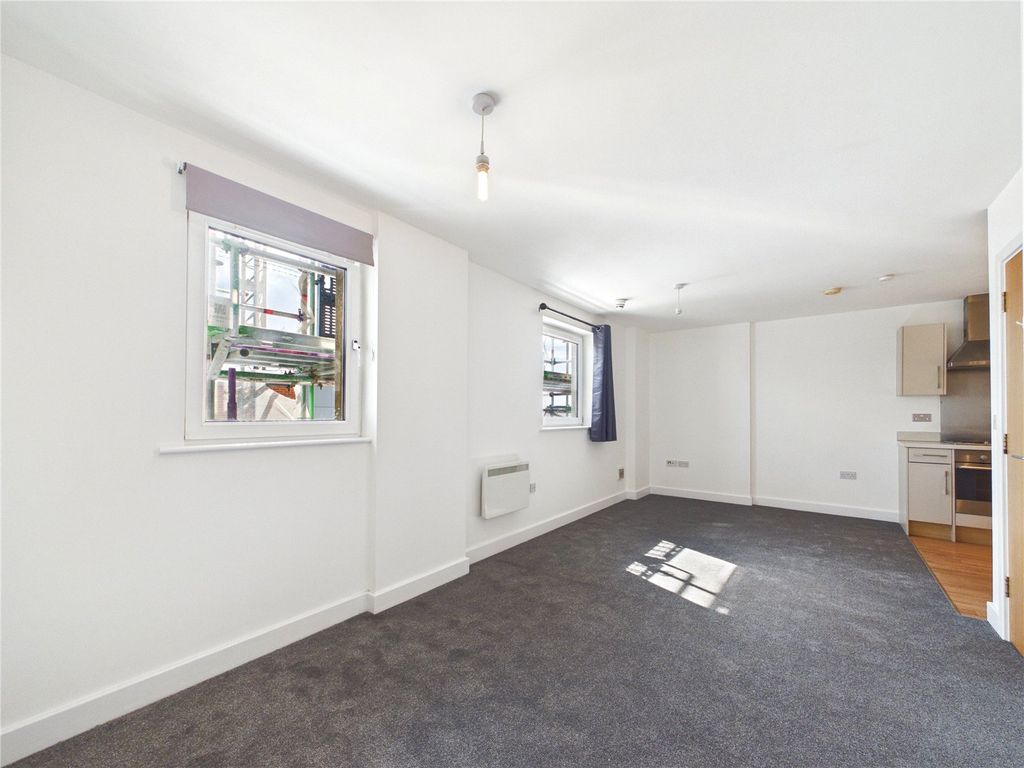 Property photo 3 of 9 Picture No. 13