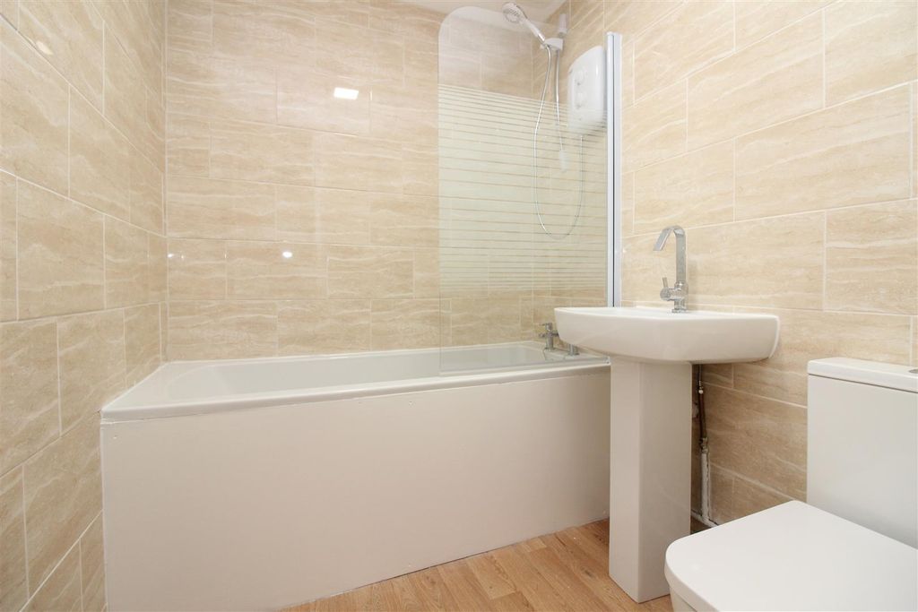 Property photo 3 of 5 004.Jpg