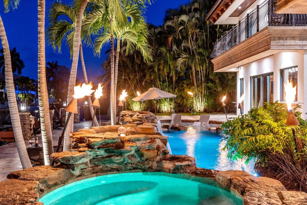 Property photo 2 of 40