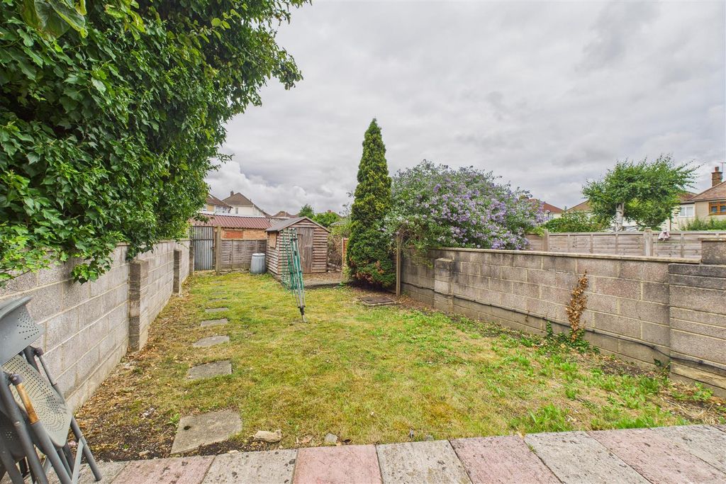 Property photo 3 of 32 10 Warren Road, Filton, Bristol Bs34 7Eh | Freehol