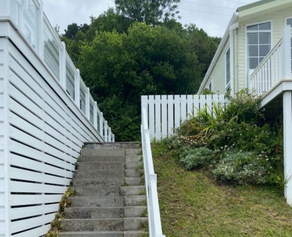 Property photo 2 of 26
