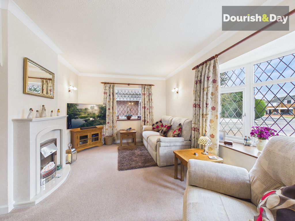 Property photo 2 of 28