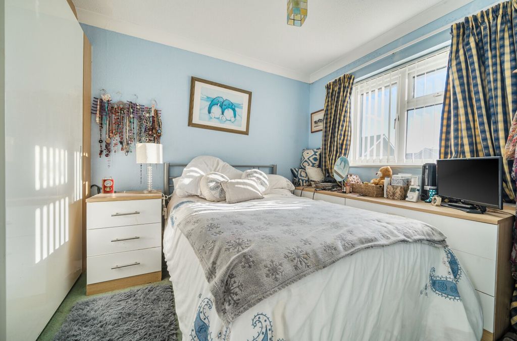 Property photo 2 of 23