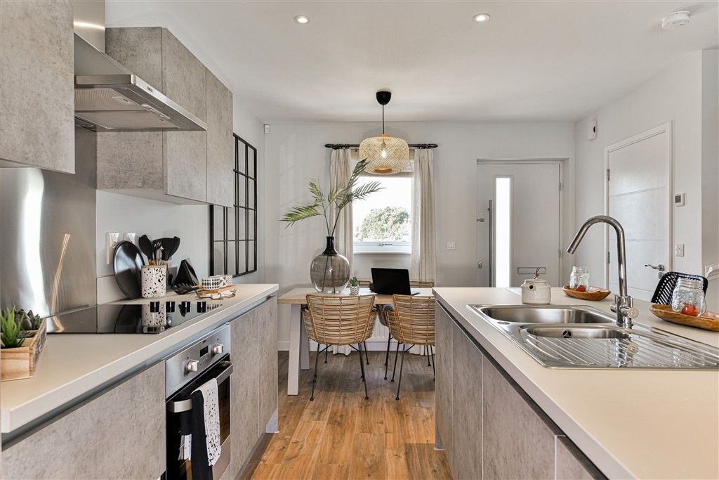 Property photo 1 of 6 Kitchen Diner