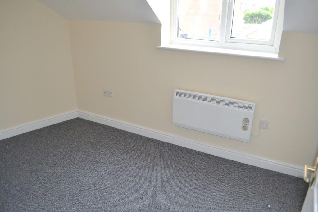 Property photo 3 of 8 Bedroom1 (Medium).Jpg