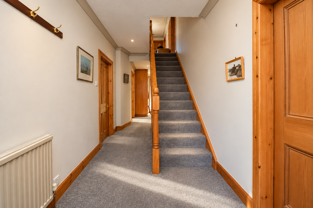 Property photo 2 of 30