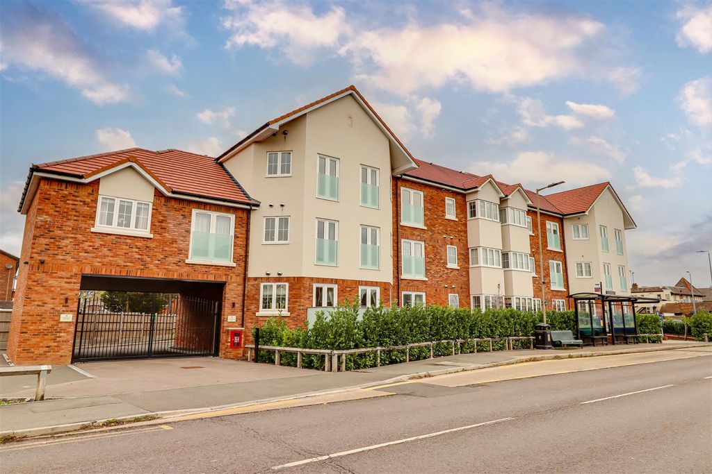 Property photo 1 of 23