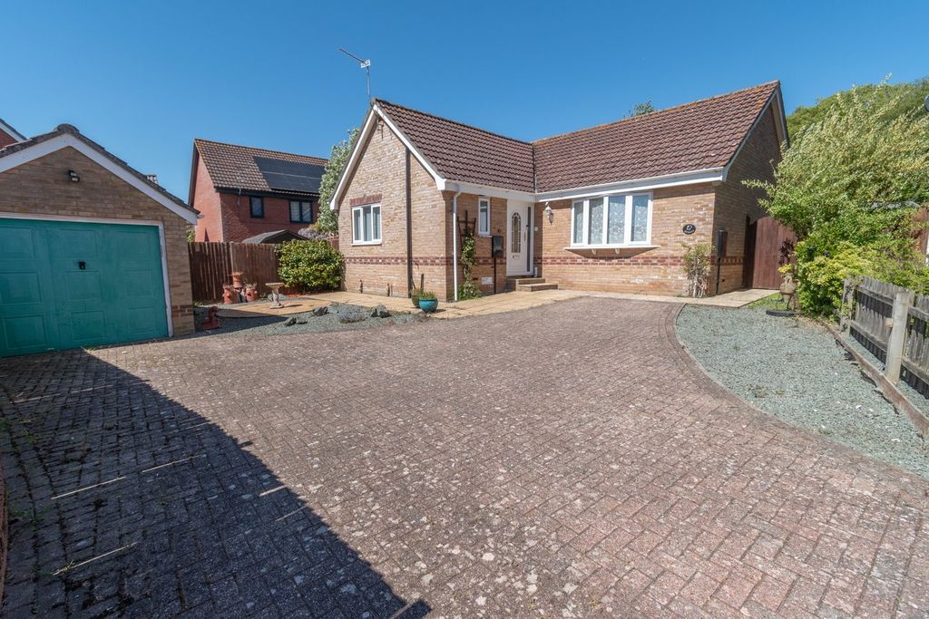 Property photo 1 of 12