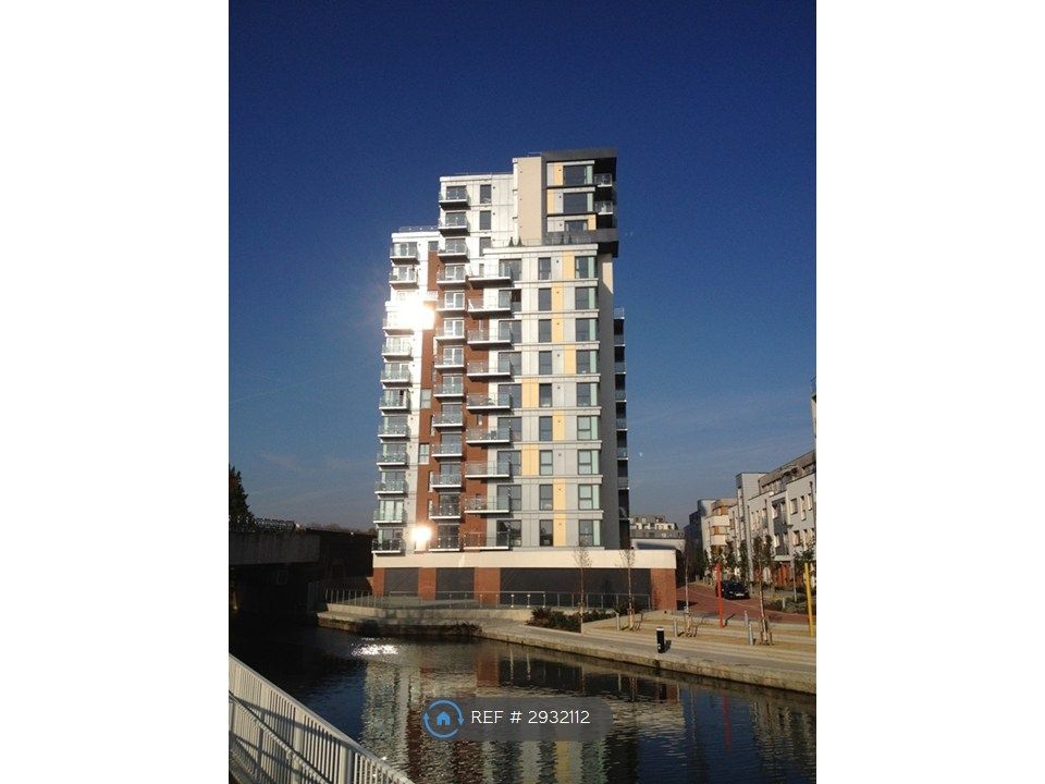 Property photo 3 of 24 Canal Side Living