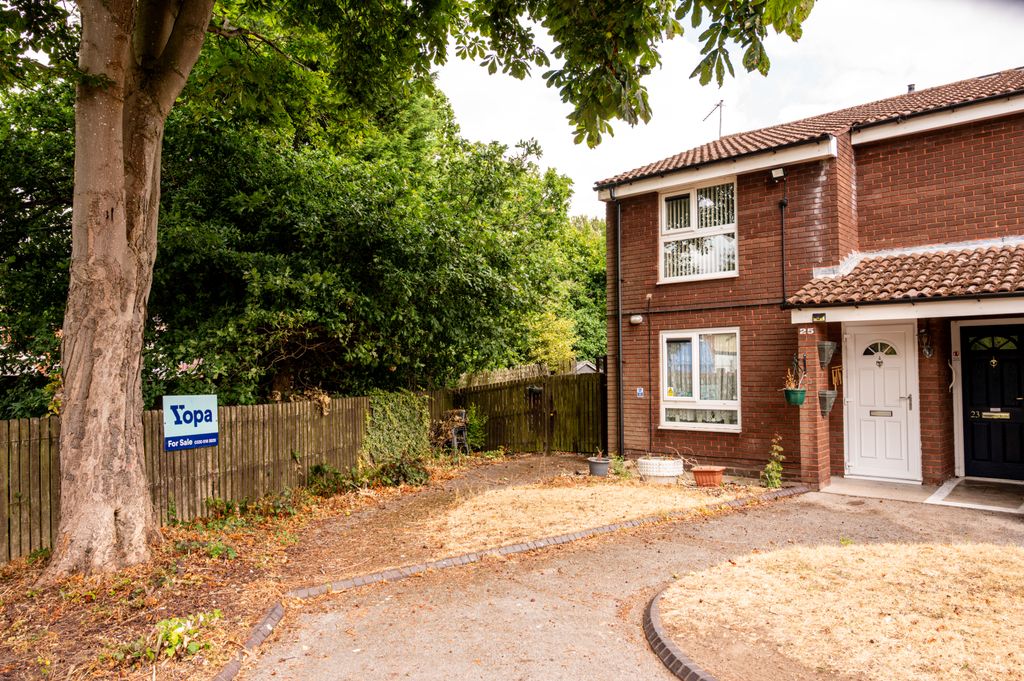 Property photo 1 of 15 01