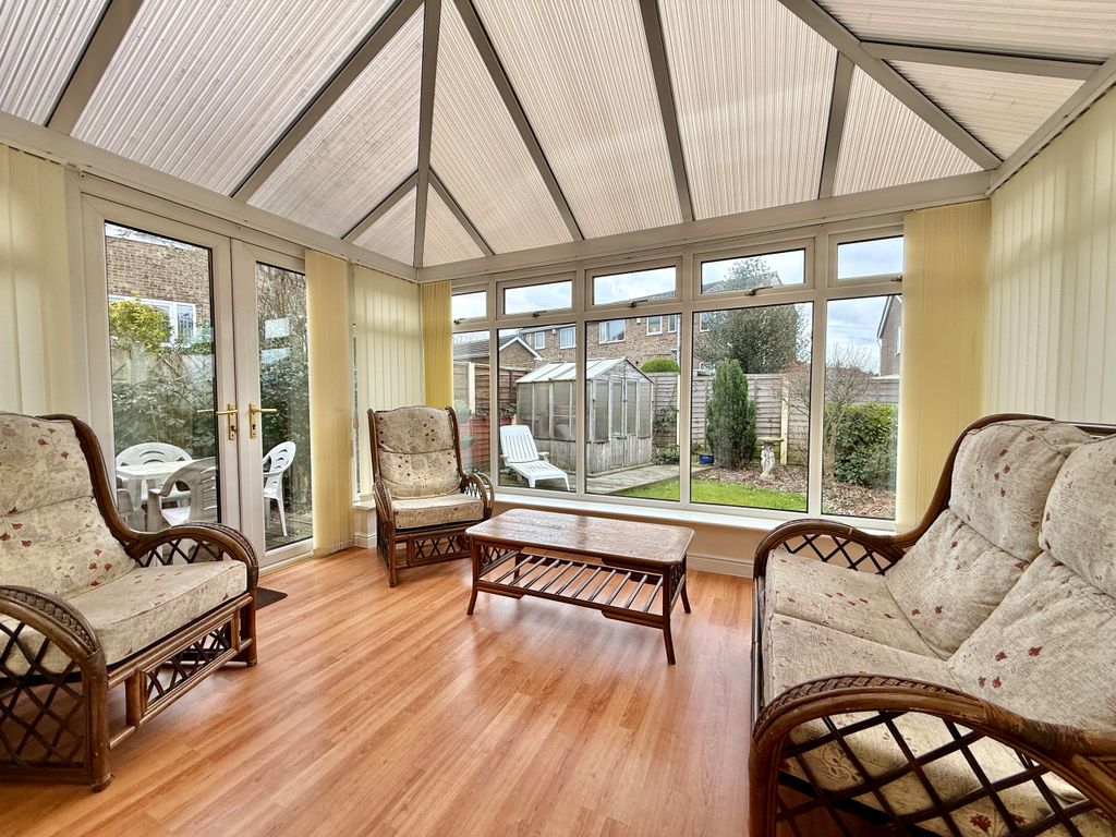 Property photo 3 of 12 Conservatory
