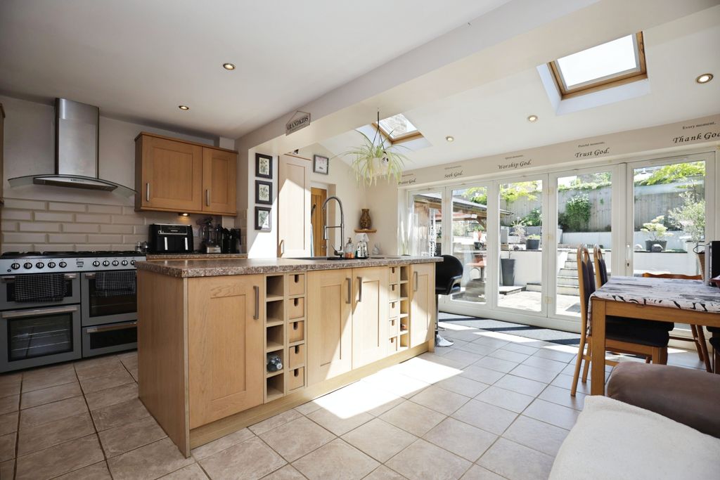 Property photo 3 of 15 Kitchen/Diner