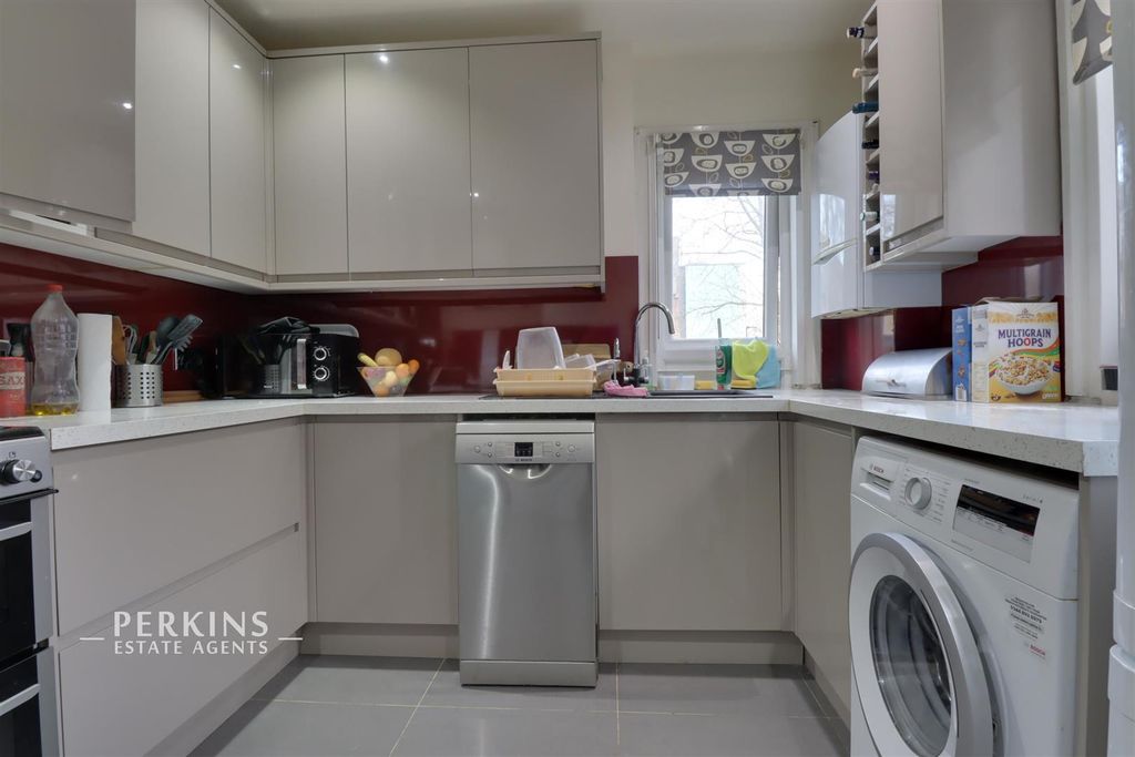 Property photo 3 of 7 Kitchen.Jpg