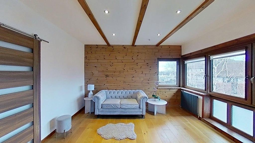 Property photo 3 of 28 Photo 3